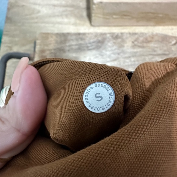 Lululemon Bowline Pants size Small Burnt Caramel Utiltech Khaki Flax EUC - Picture 3 of 8